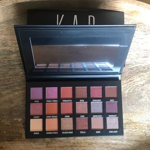 BRAND NEW IN BOX Eyeshadow Palette